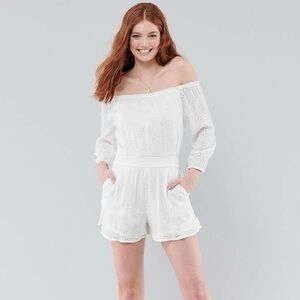 Hollister Cream Lace Detail Long Sleeve Off the Shoulder Romper Size Medium